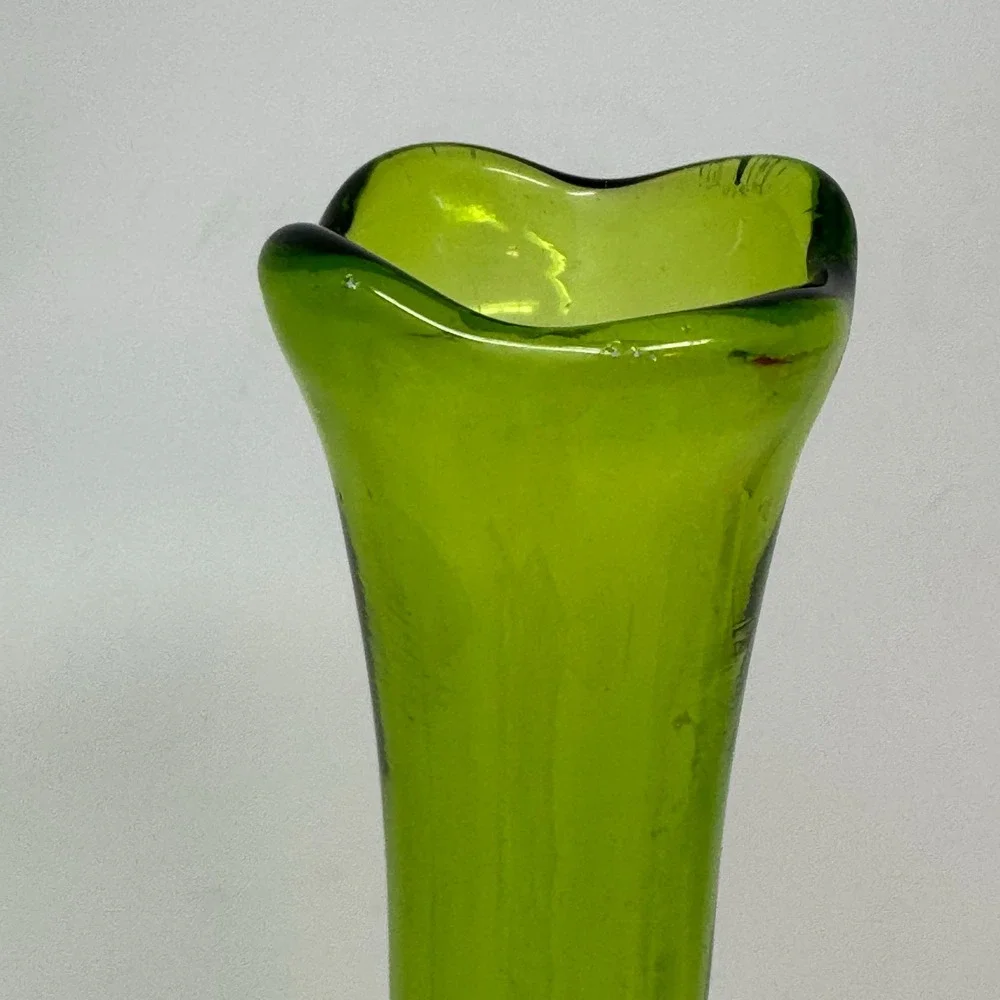 Vibrant Green Glass Vase Fluted Rim Tall Neck‎ Modern Decor Accent Statement Pc